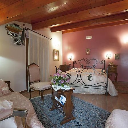 B&B La Ginestra Civita Zimmer foto